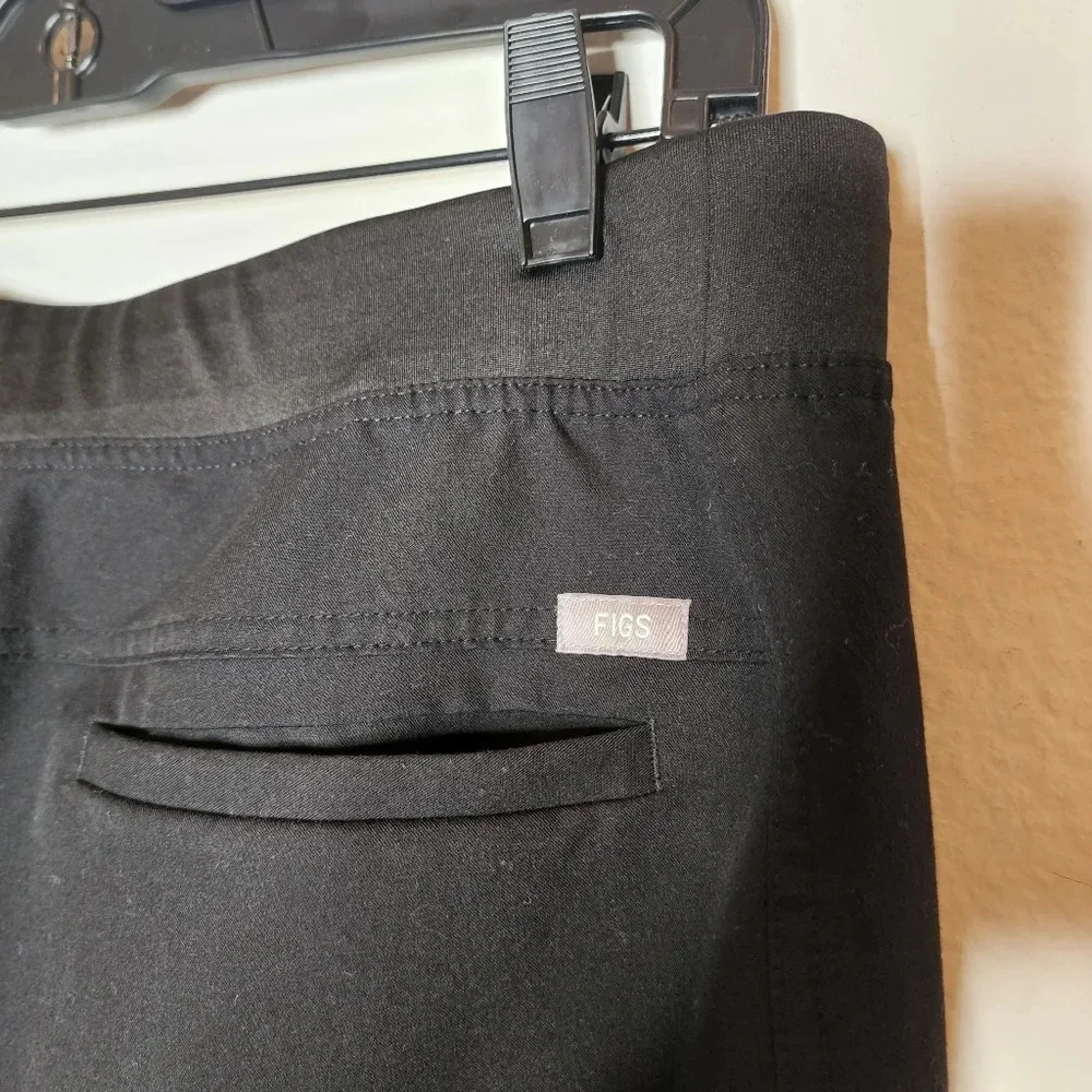 Figs Men's Axim Black Cargo Scrub Pants Size XL Short‎ XLS